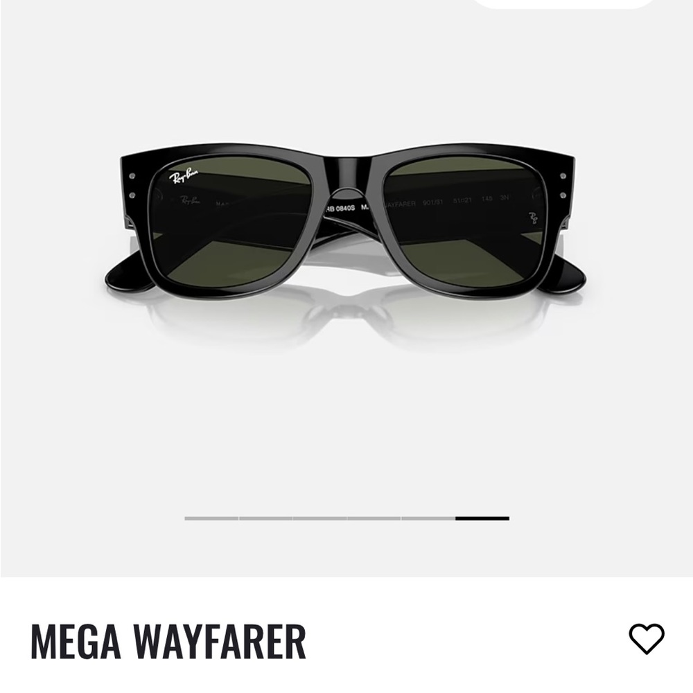 Mega wayfarer in polished black. Polarized lenses.